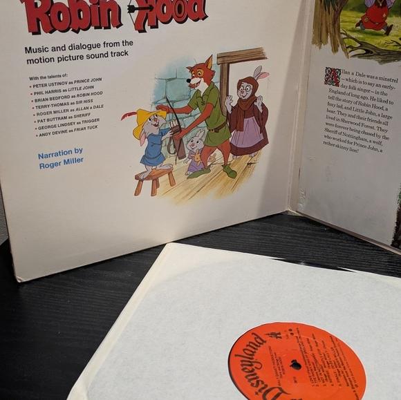 Disney Robin Hood Vinyl Record - Yellow and Red Cover - Picture 9 of 11